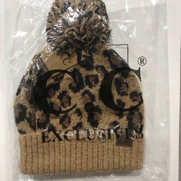 ❤️❤️ 1 left!!!CC leopard print Pom style beanie - Picture 4 of 4
